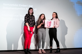 Announcing the Award of the Teen Jury: Matangi / Maya / M.I.A. / Photo: Balázs Ivándi-Szabó