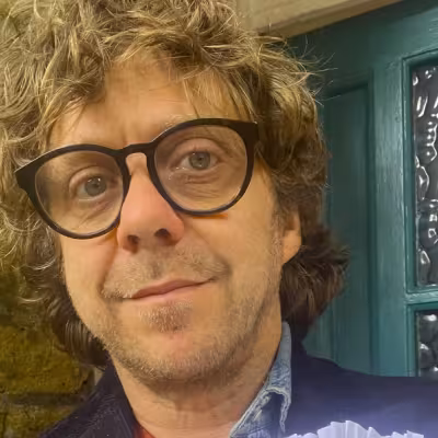 Dan Edelstyn portrait