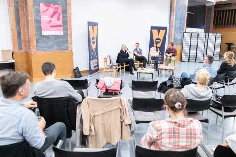 Dok-Szak-Ma: Új forgalmazási stratégiák (Christine Dollhofer, Johanna Huth, Bojana Maric, Józsa László) / Fotó: Rácmolnár Milán Dok-Szak-Ma: Új forgalmazási stratégiák (Christine Dollhofer, Johanna Huth, Bojana Maric, Józsa László) / Fotó: Rácmolnár Milán